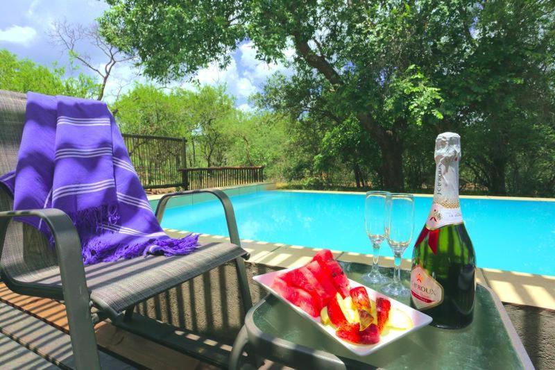 Tusk Bush Lodge Marloth Park Exteriér fotografie